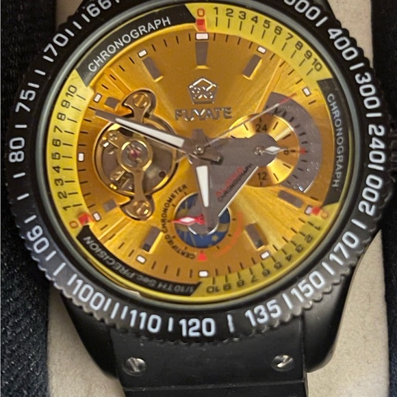 Fuyate Yellow-Gold Automatic Watch - Picture 3 of 8